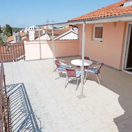 Two-bedroom In Vi