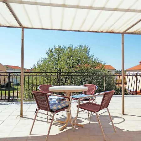 Two-bedroom In Vi Apartman