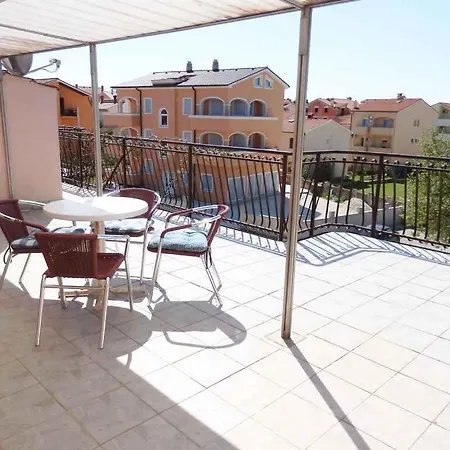 Two-bedroom In Vi *