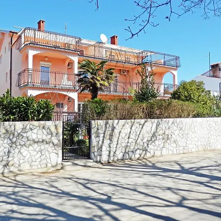 Two-bedroom In Vi