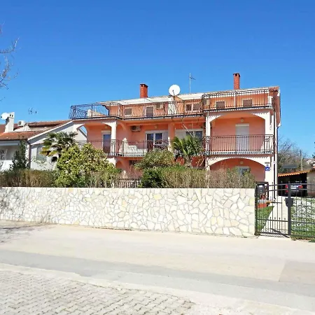 Two-bedroom In Vi 公寓 梅杜林