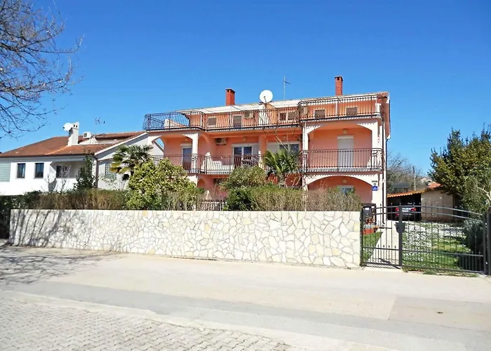 Two-bedroom In Vi Appartement Medulin