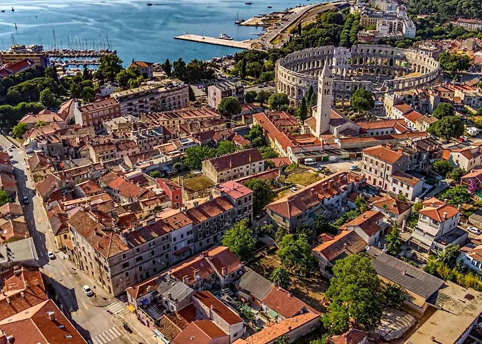 Two-bedroom In Vi Medulin